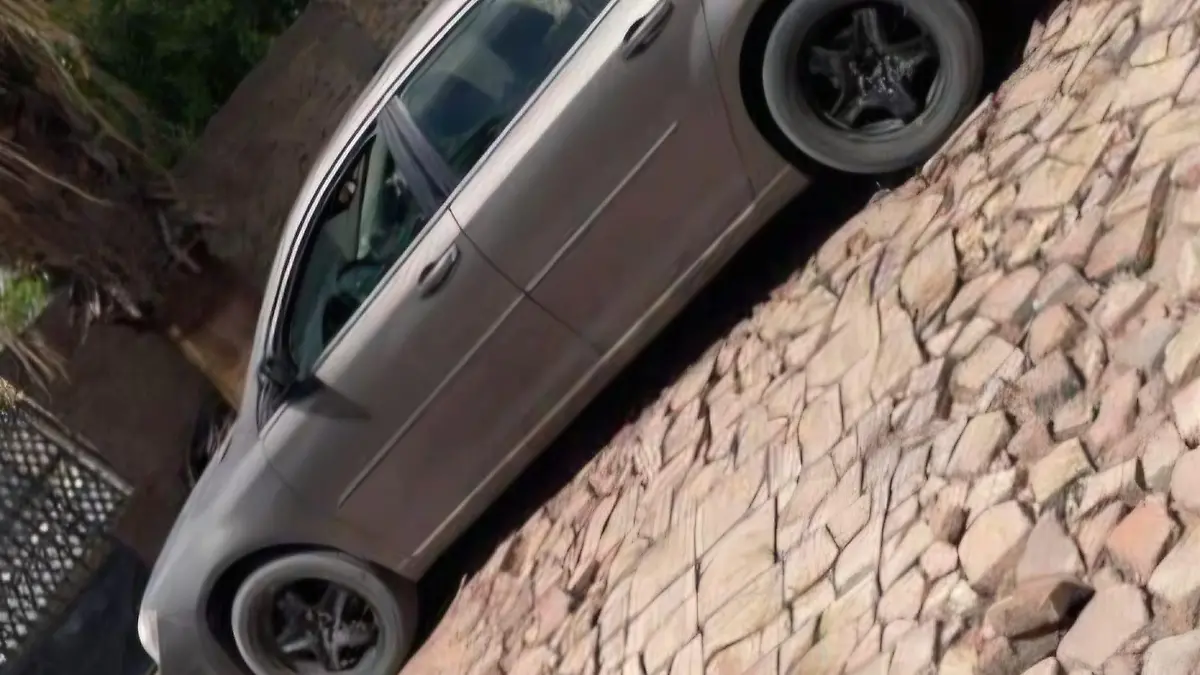 recuperan auto robado en zona de bares