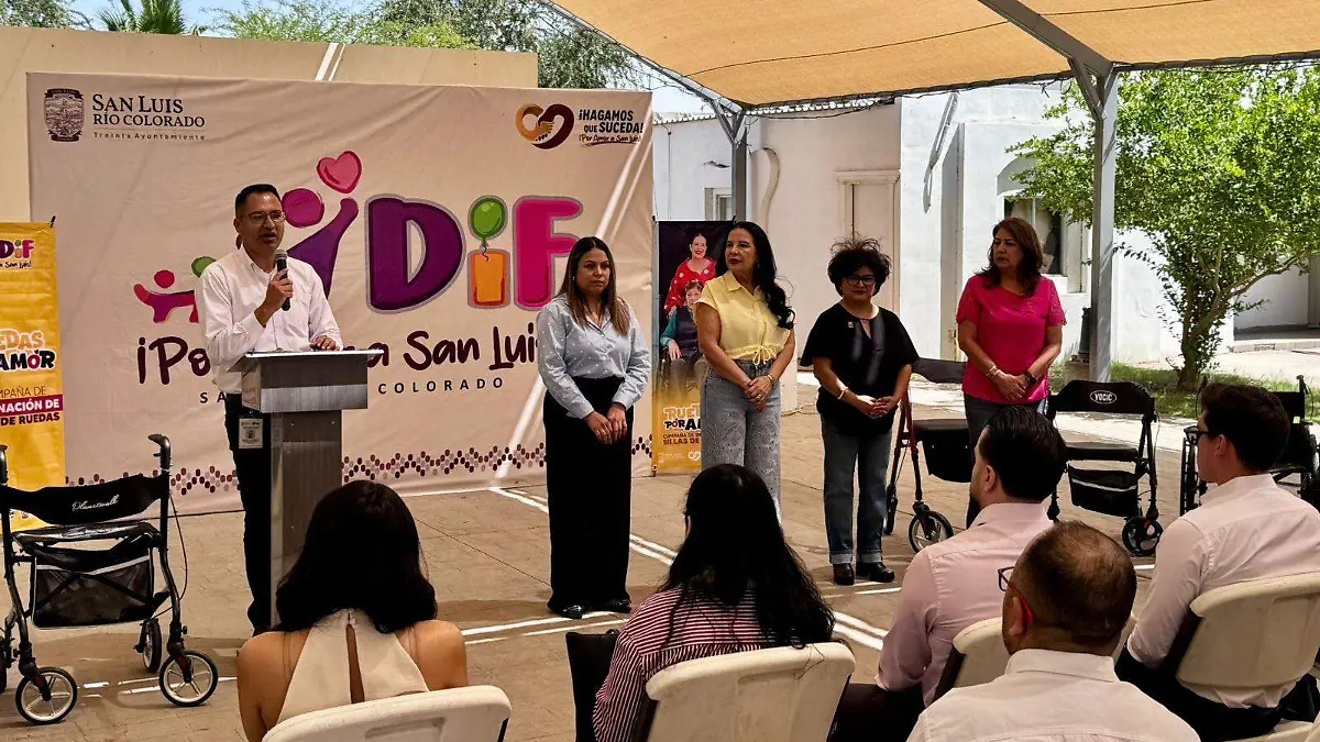 Entrega de sillas de ruedas VF (2)