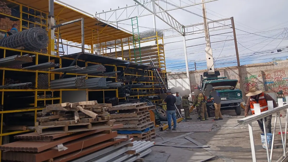 Conato de incendio fabricando techo