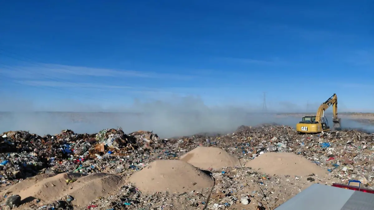 CONTROLAN OTRO INCENDIO EN EL BASURERO