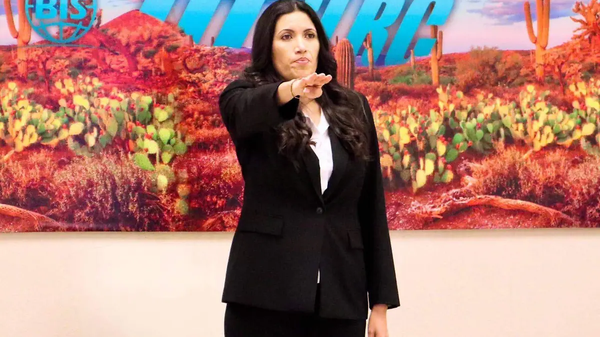 Nueva rectora de la UTSLRC (2)