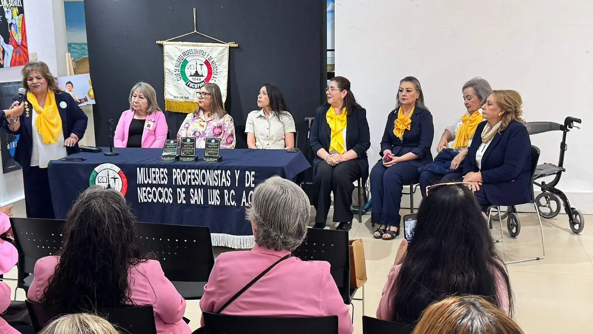 Mujeres Profesionistas y de Negocios reconocen a mujeres (5)