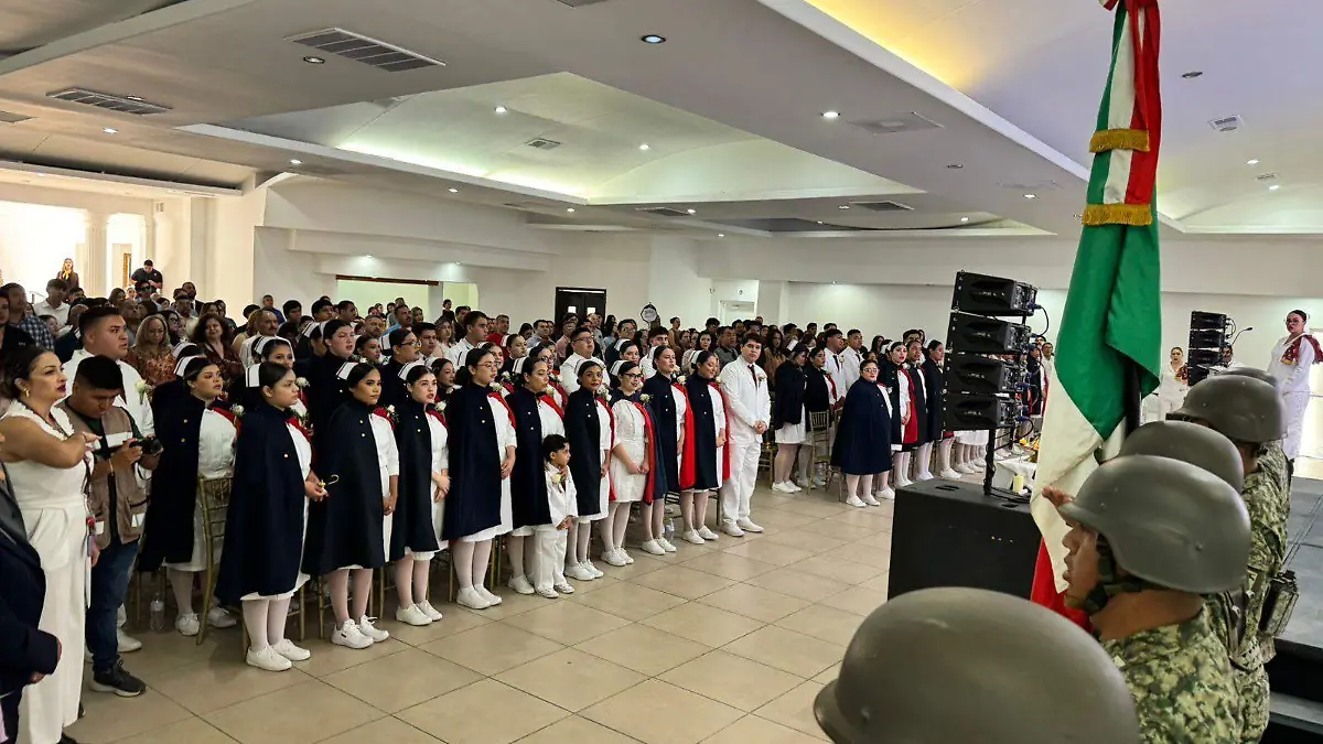 Ceremonia de enfermeria del paso de luz VF  (3)