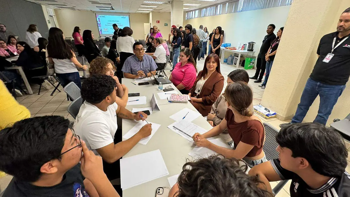 El INE organiza un conversatorio donde cuatro mujeres VF (1)