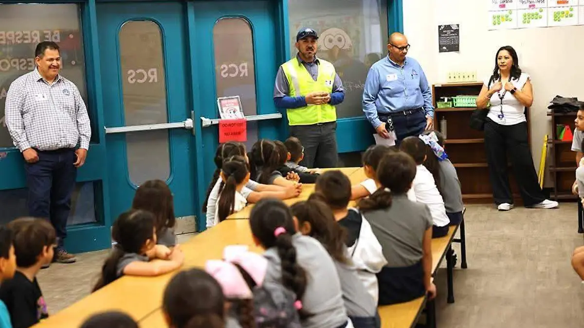 San Luis, Arizona realizan una serie de visitas a las escuelas de la localida vF (4)