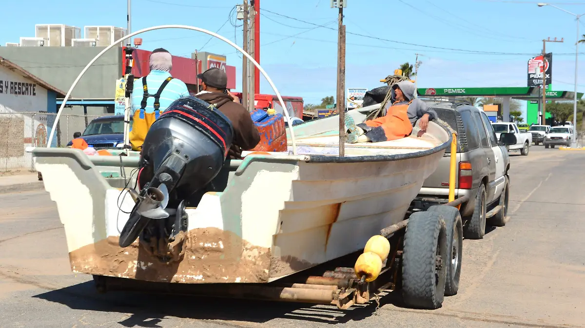 Los pescadores se inscriben en el programa de sustitución de motores  VF (1)