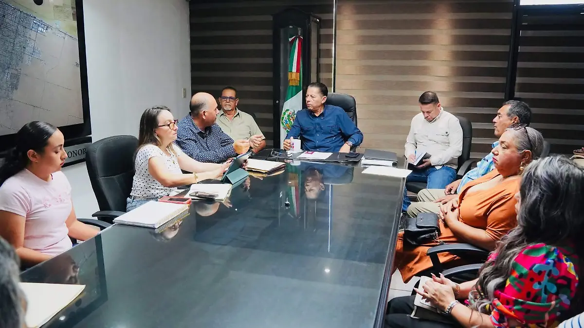 Reunión de pescadores con el alcade  (2)