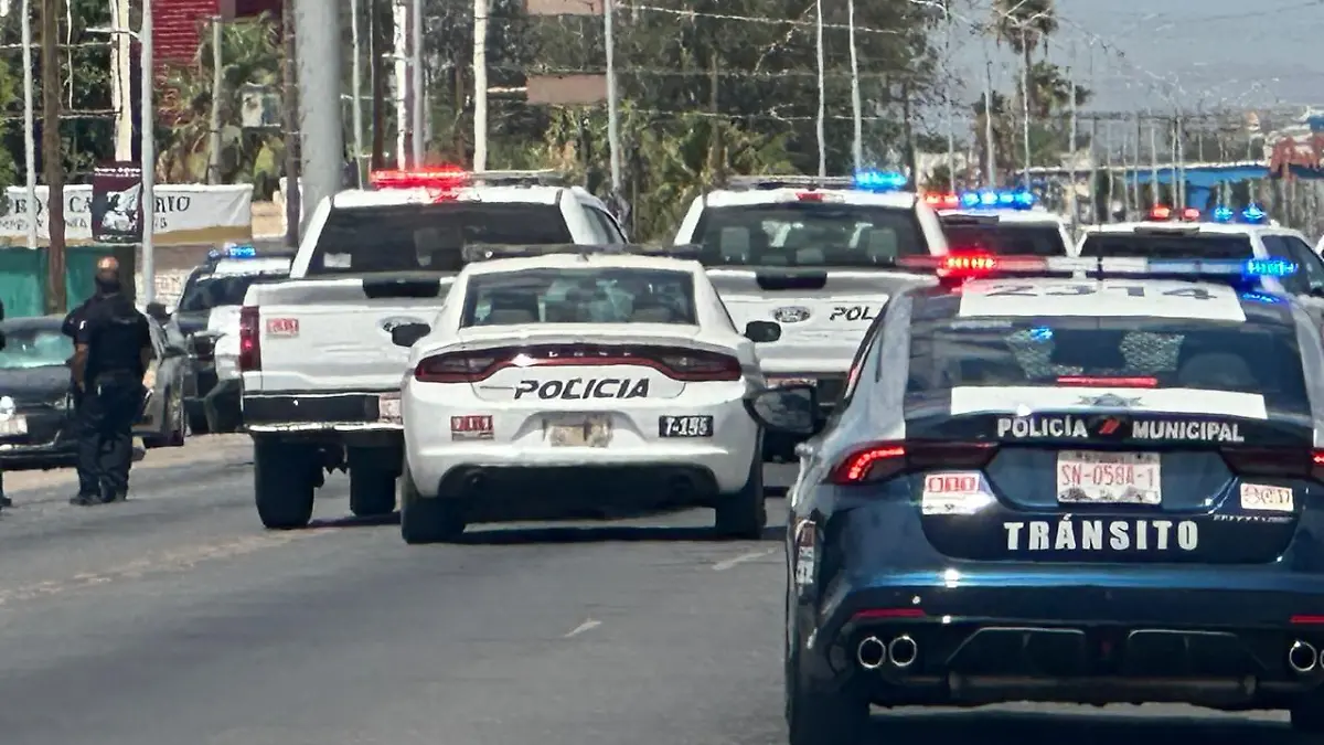 Custodian hospital  12 del IMSS por policía baleado