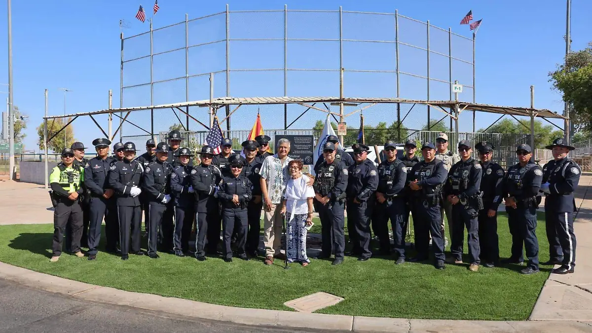 Autoridades de San Luis, Az rindieron homenaje al Joe Orduño (3)