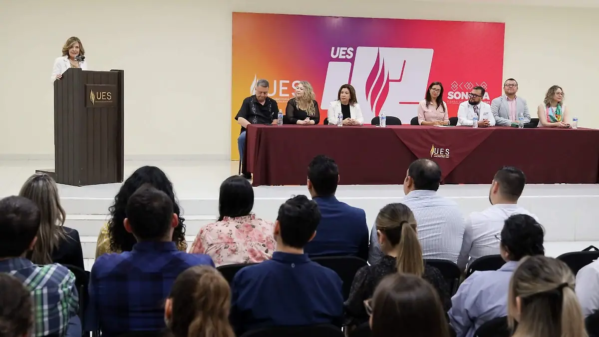 La UES y el IMSS firmaron acuerdos para darle espacios a los estudiantes de enfermería y de otras carreras (3)