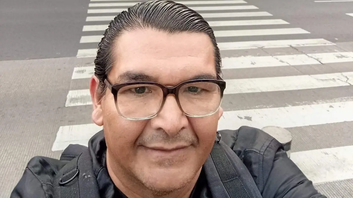 Eduardo, estudiante de teatro de UABC, se prepara en IPN (1)