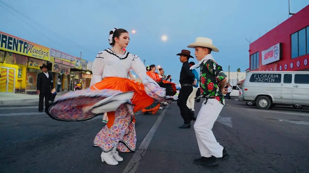 Invitna a integrarse e grupo de danza del Golfo (1)
