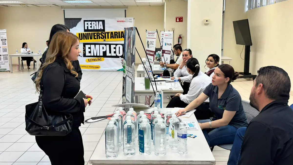 UTSL realiza la Feria Universitaria del Empleo VF (3)